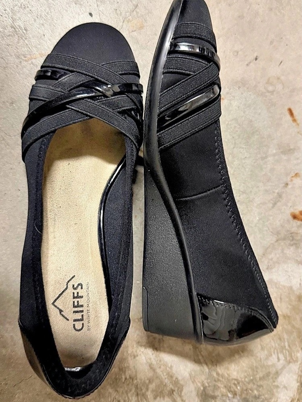 Cliffs Black Wedge Pumps